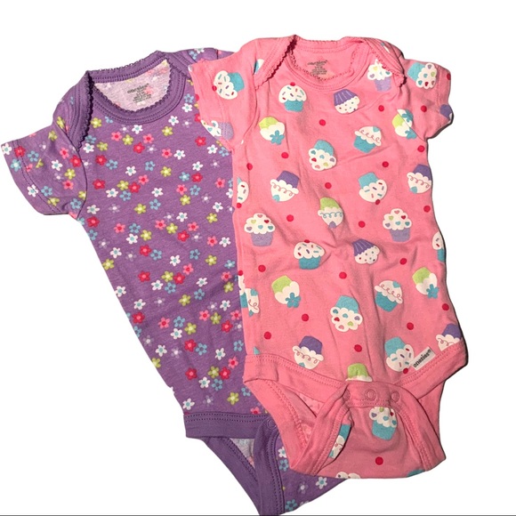 Onesie Cupcake + Summer Flowers Bodysuits Baby 3-6 Months - Picture 1 of 6